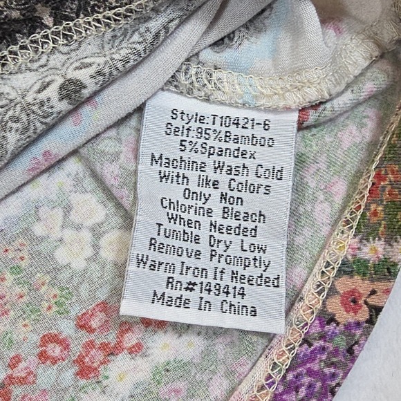 JOHNNY WAS Womens Size L Floral Bamboo Relaxed Fit V-Neck Tunic Soft Boho - Picture 4 of 7